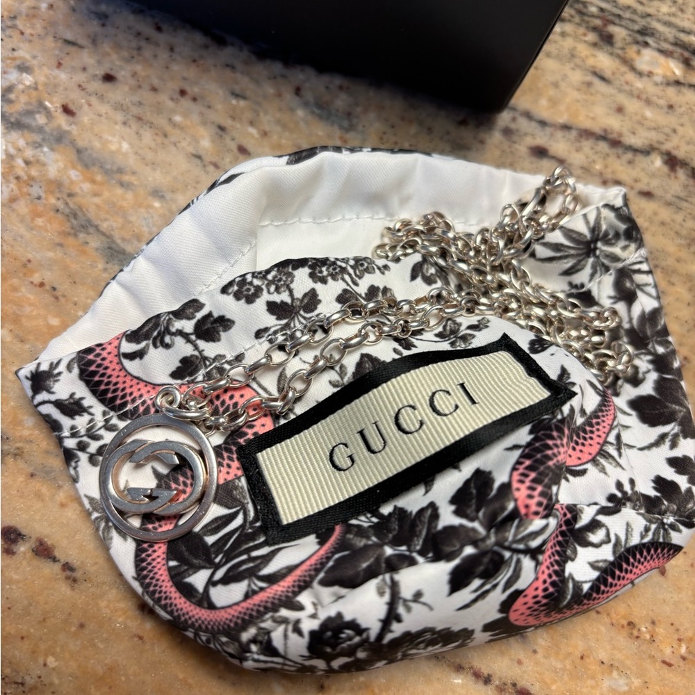 Gucci silver necklace